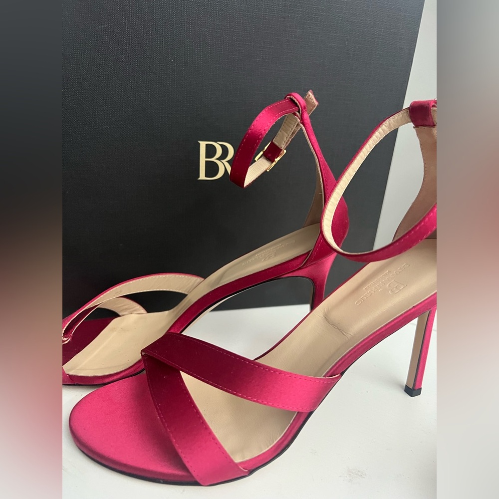 New Elegant Rasberry Stiletto Heels size10